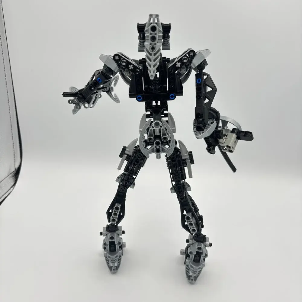LEGO BIONICLE: Titans Roodaka Metru Nui Visorak Queen (8761) - 99% Complete